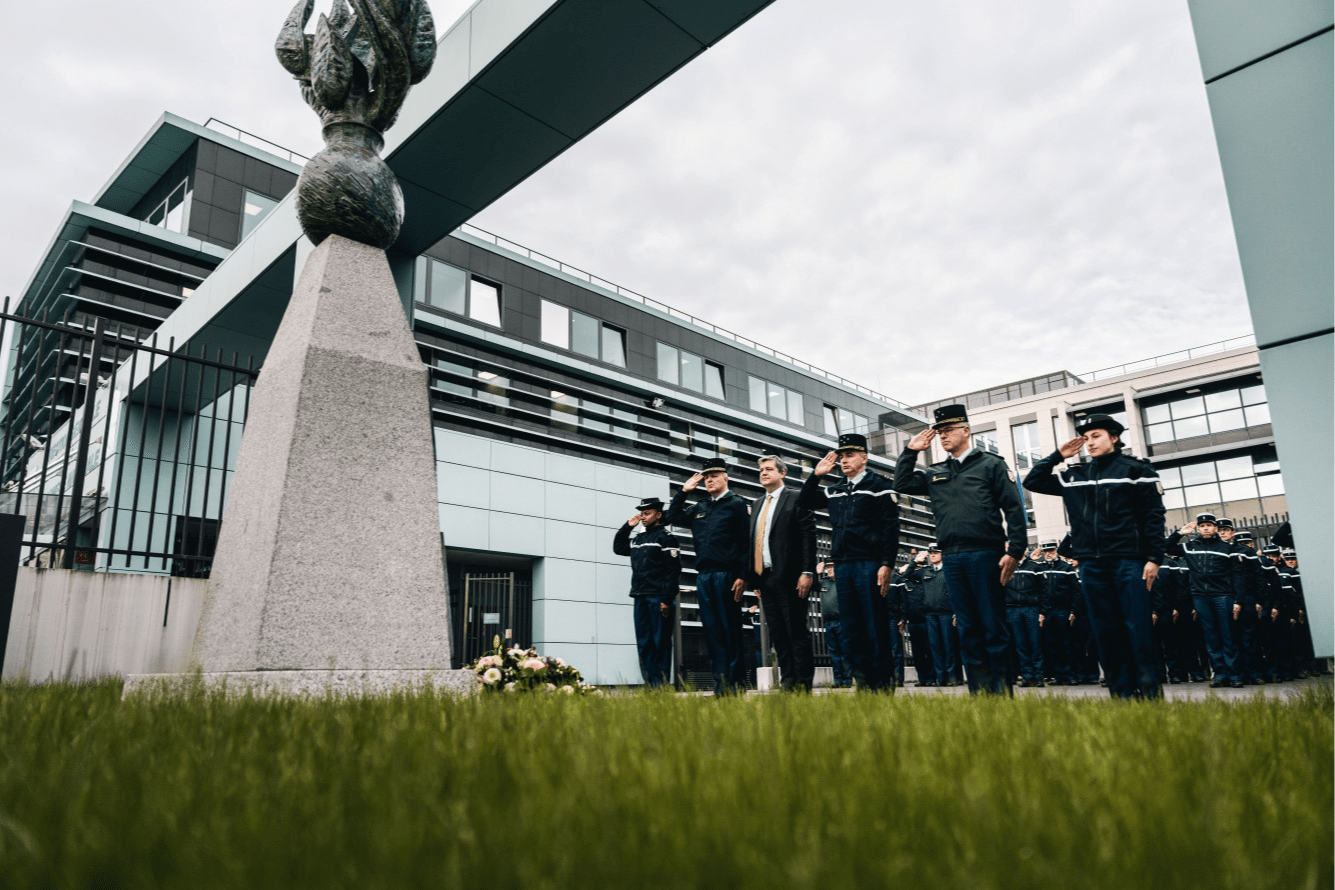 La Gendarmerie nationale rend hommage au colonel Arnaud Beltrame